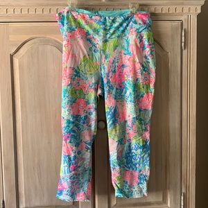Lilly Pulitzer XXL Luxletic 21” Weekender Crop